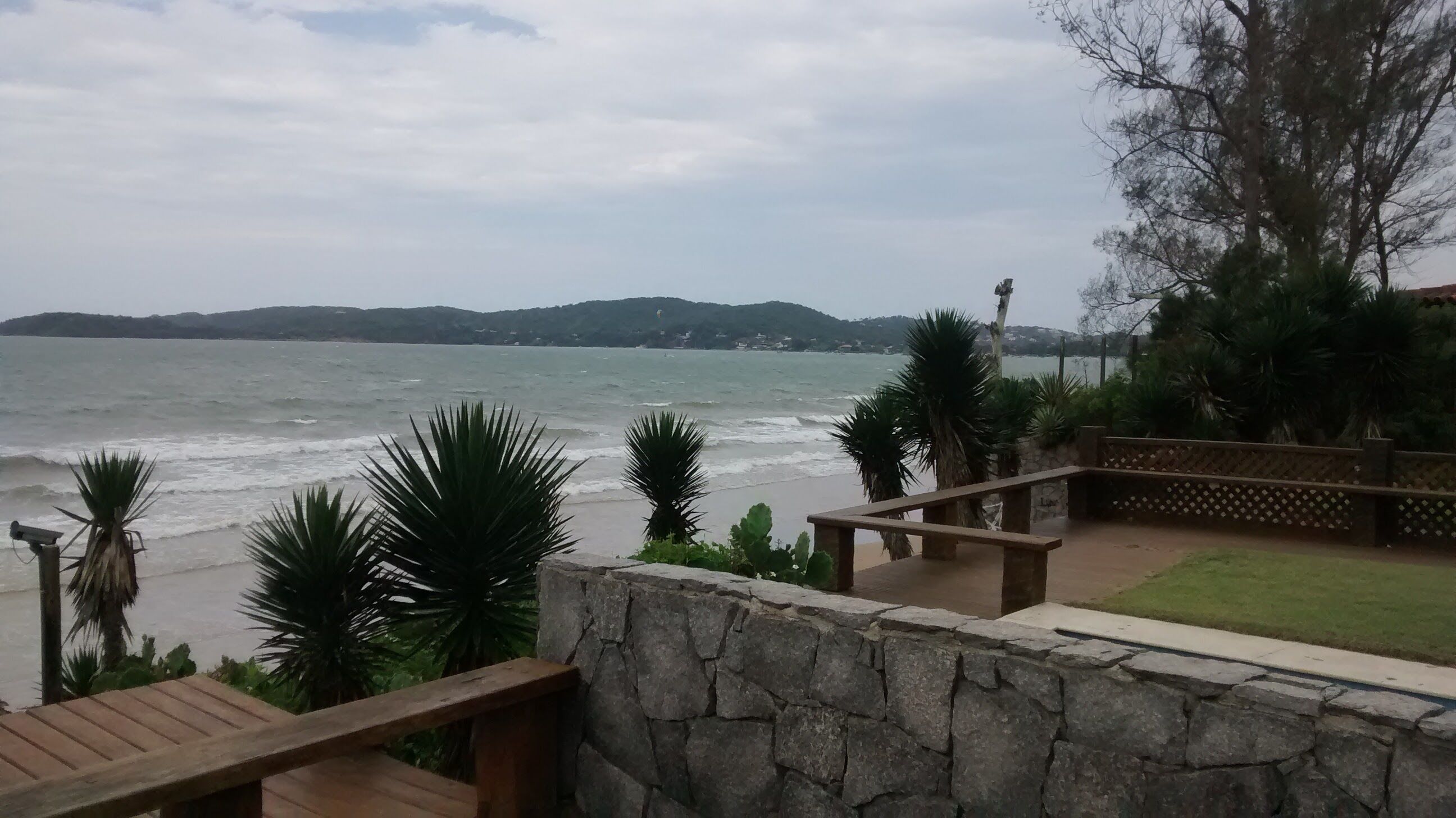 Beachfront in Manguinhos, Great for Children, 14 persons 5 bedrooms
