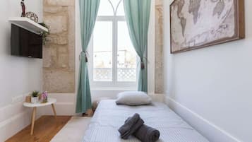 1 bedroom, soundproofing, iron/ironing board, travel cot