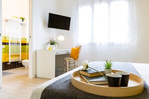 6 chambres, fer et planche à repasser, accès Internet, draps fournis