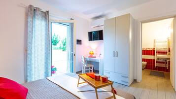 6 chambres, fer et planche Ă  repasser, accĂšs Internet, draps fournis