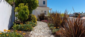 Casa Jasmine - Private pool and just 10 minute walk to beach and town