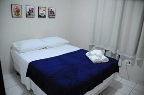 책상, 암막 커튼, 다리미/다리미판, 무료 WiFi