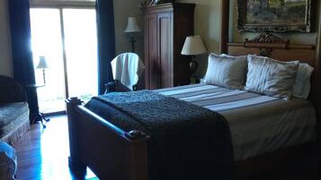 Oak Room | Premium bedding, down comforters, Tempur-Pedic beds