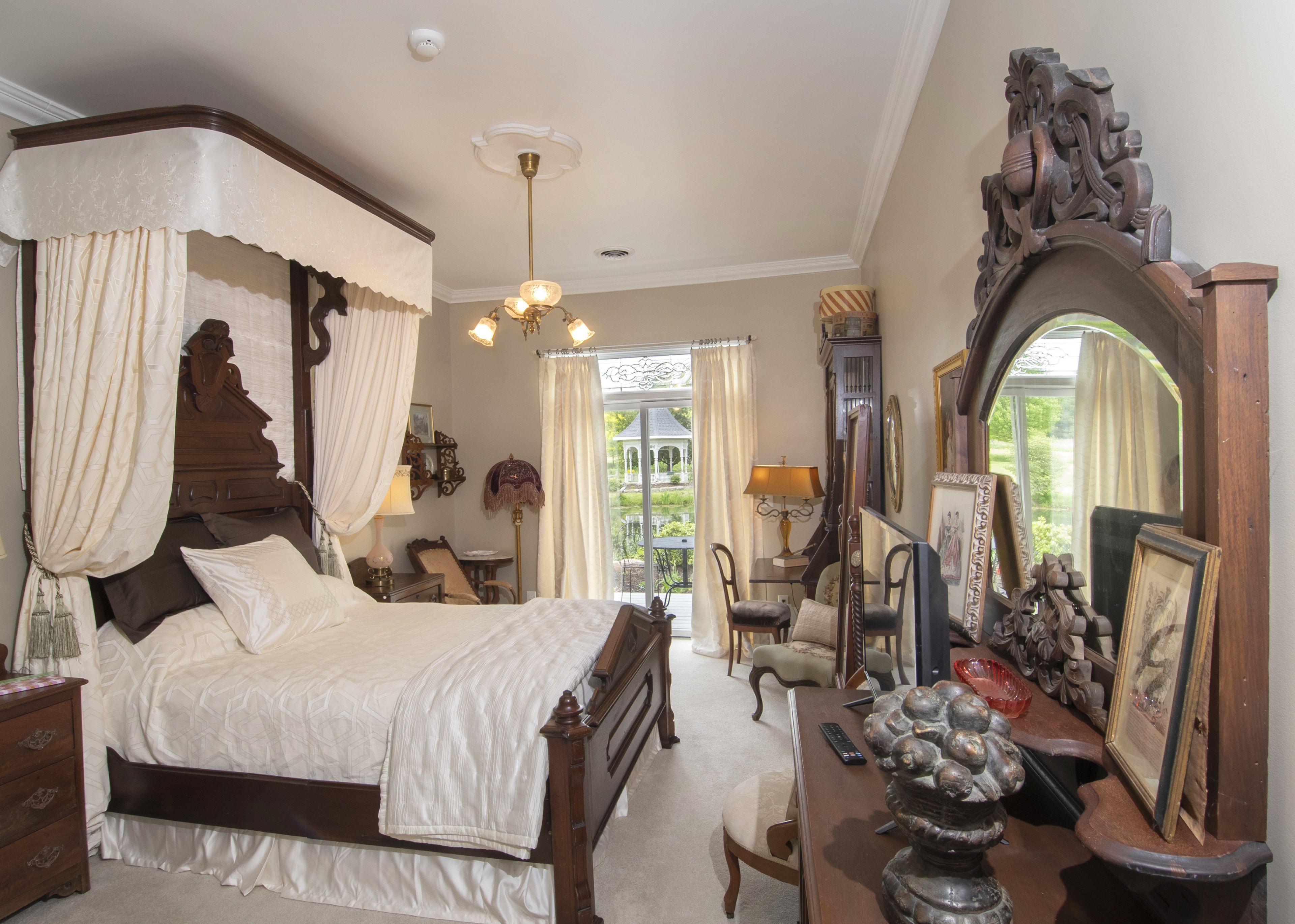 ラグジュアリー スイート クイーンベッド 1 台 禁煙 レイクビュー | 部屋からの景観