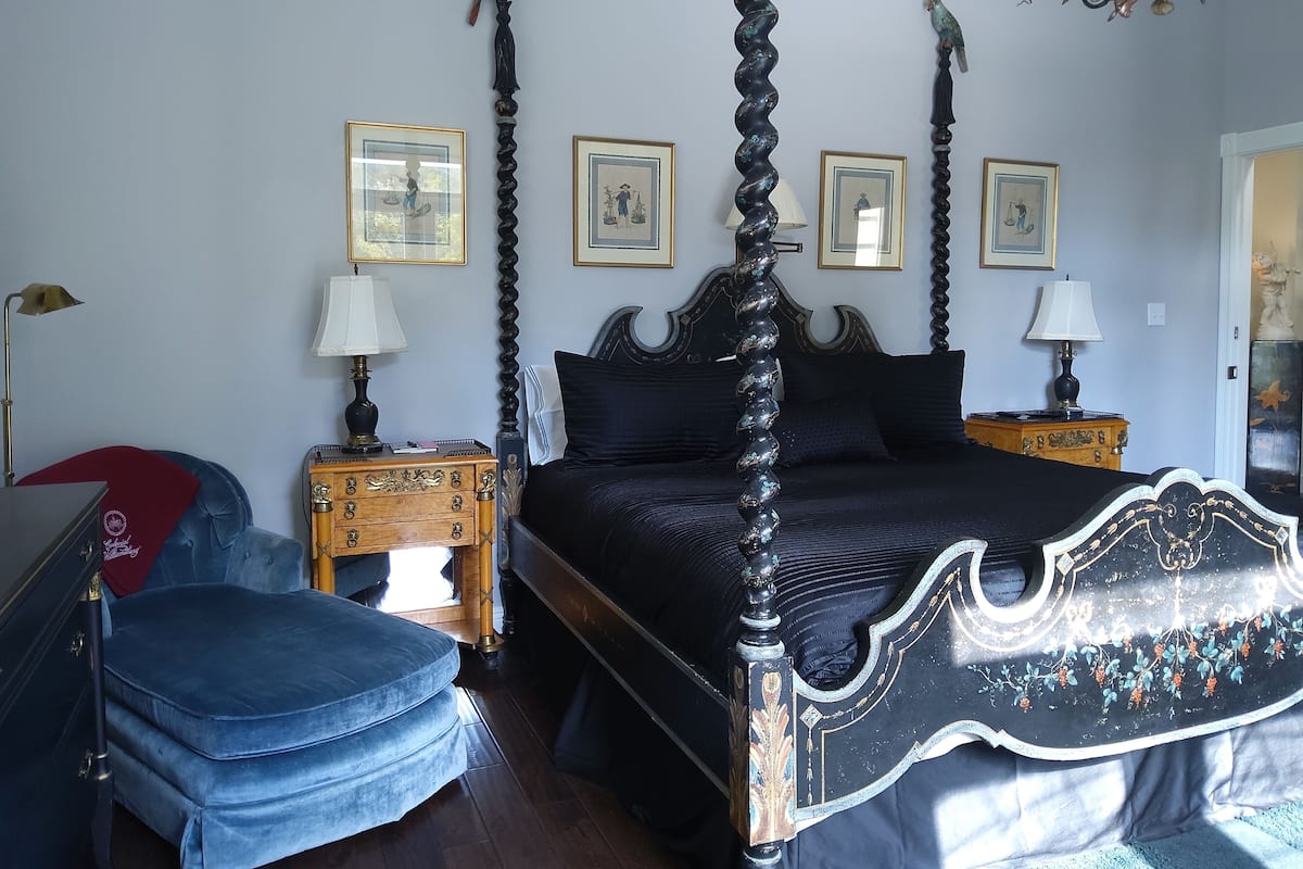 Bernini Room | Premium bedding, down comforters, Tempur-Pedic beds