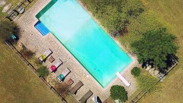 Piscine extérieure, piscine chauffée