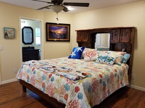 3 bedrooms, desk, iron/ironing board, free WiFi