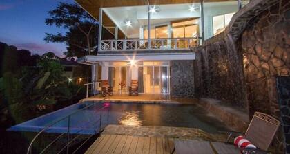 Casa Papillon: Waterfall pool, Jungle Views, Terrace, Sleeps 12