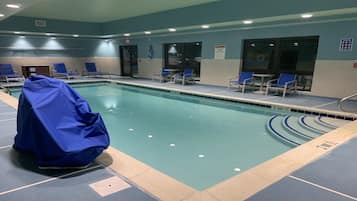 Indendørs pool