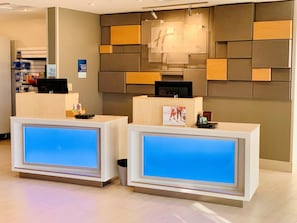 Exterior - Holiday Inn Express & Suites Middletown by IHG (Middletown)