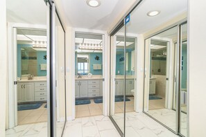 Hair dryer, towels - Enjoy an Unobstructed view of the Gulf! B2913A (Cape Haze)