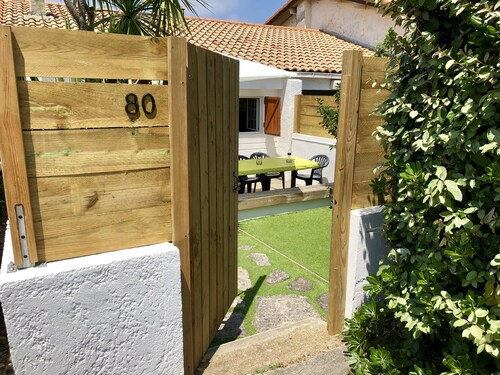 Best location for your holidays, cozy villa at bottom of the Bourdaines dunes!