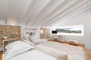 4 habitaciones, tabla de planchar con plancha y wifi gratis 