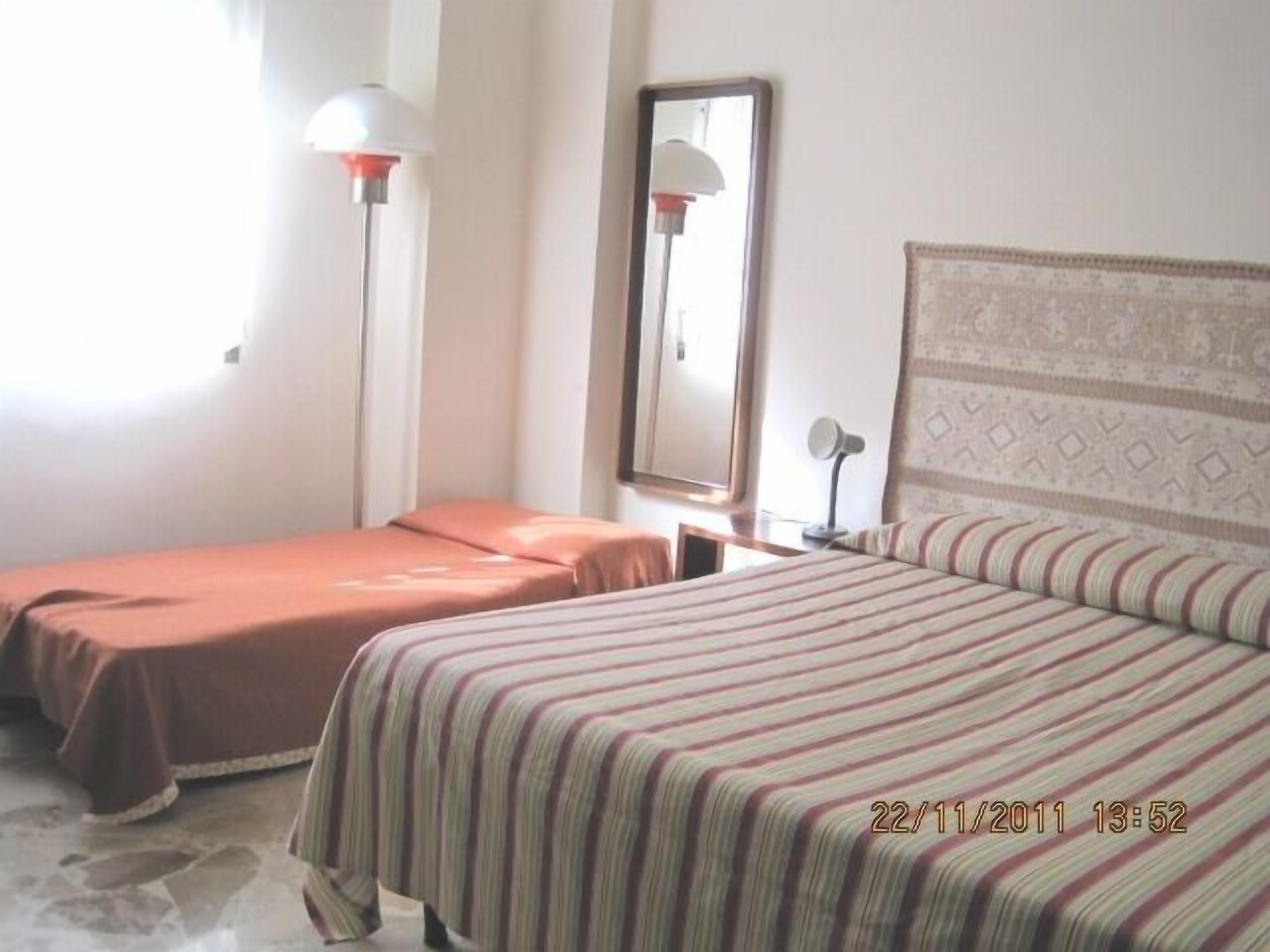 A central Palermo large apartment, bright, quiet, wi-fi