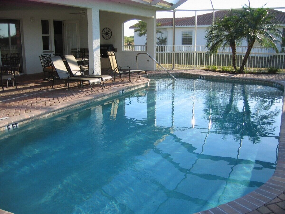 Exclusive villa on the water, pool. Close to beaches & golf