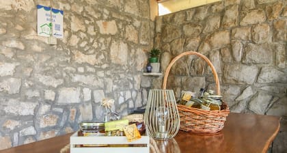 Holiday house Roža * large garden, sun terrace, BBQ, free WiFi