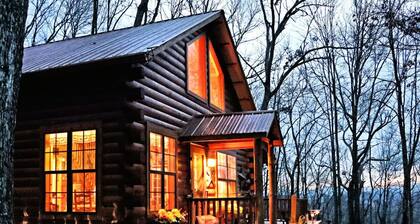 Chalet de montagne dans les bois pour les couples ou les familles avec 8! WiFi et équipements modernes!