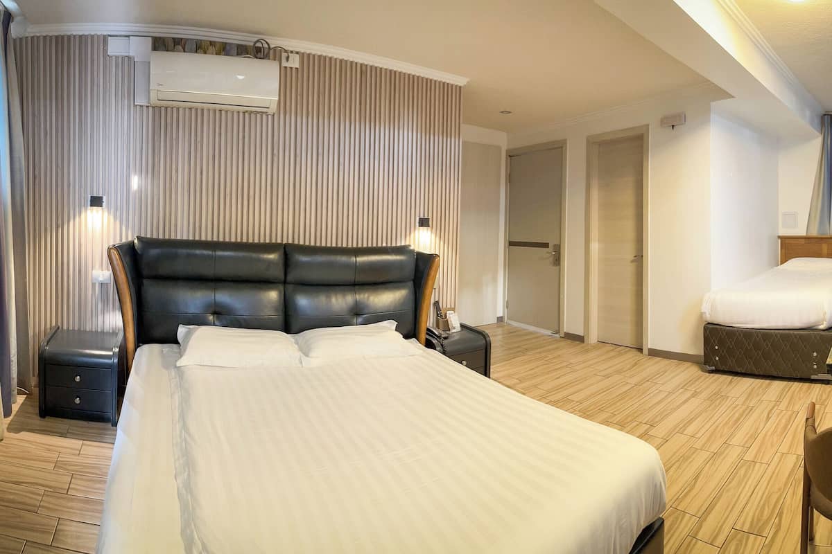 Kamar Deluks, 2 kamar tidur, Bebas Asap Rokok | 1 kamar tidur, seprai premium, brankas, dan meja kerja