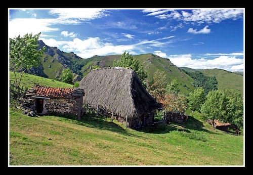 Magical Place, Ideal Couples: Jacuzzi, Mountains, Barbecue And Fireplace