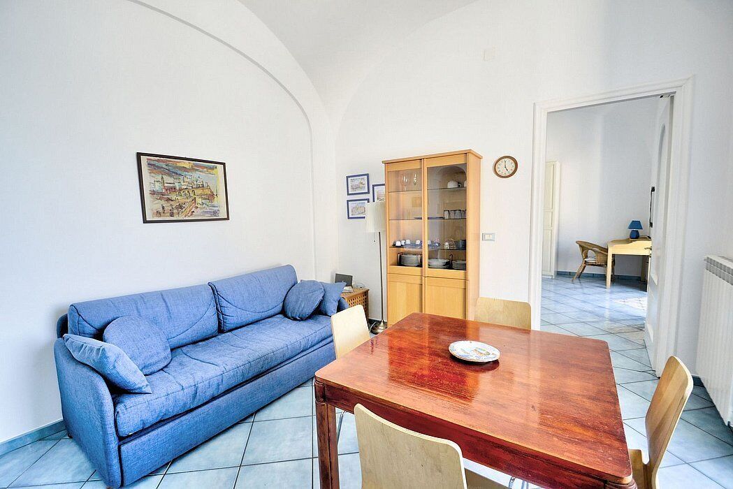 Appartamento Attilia A: A welcoming apartment which faces the sun and the sea, with Free WI-FI.