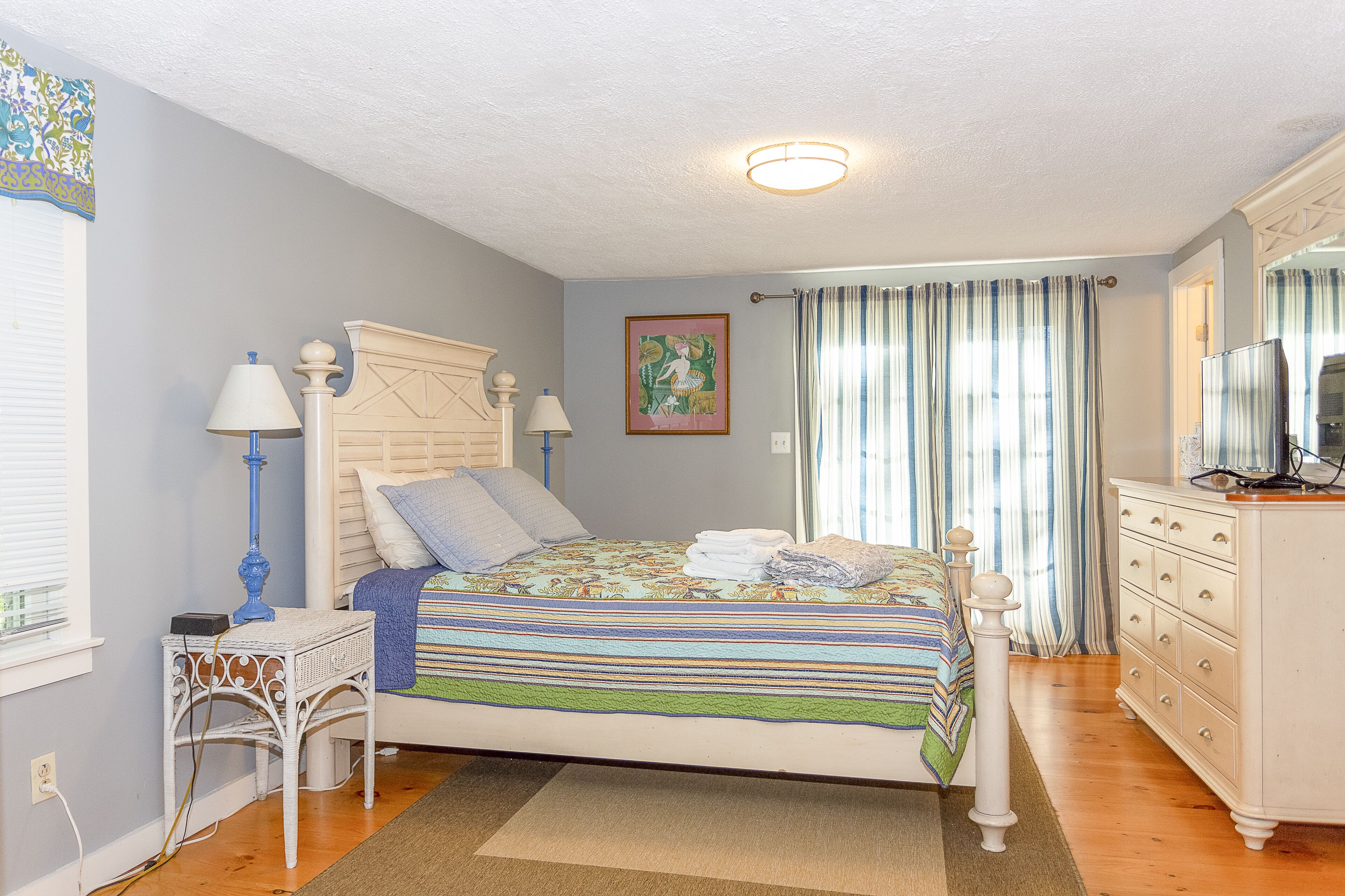 Nauset Beach Escape Modern Home, Fire Pit, WiFi, Central AC