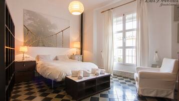 3 slaapkamers, een strijkplank/strijkijzer, gratis wifi, beddengoed