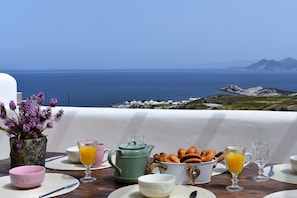 تناول الطعام بالخارج