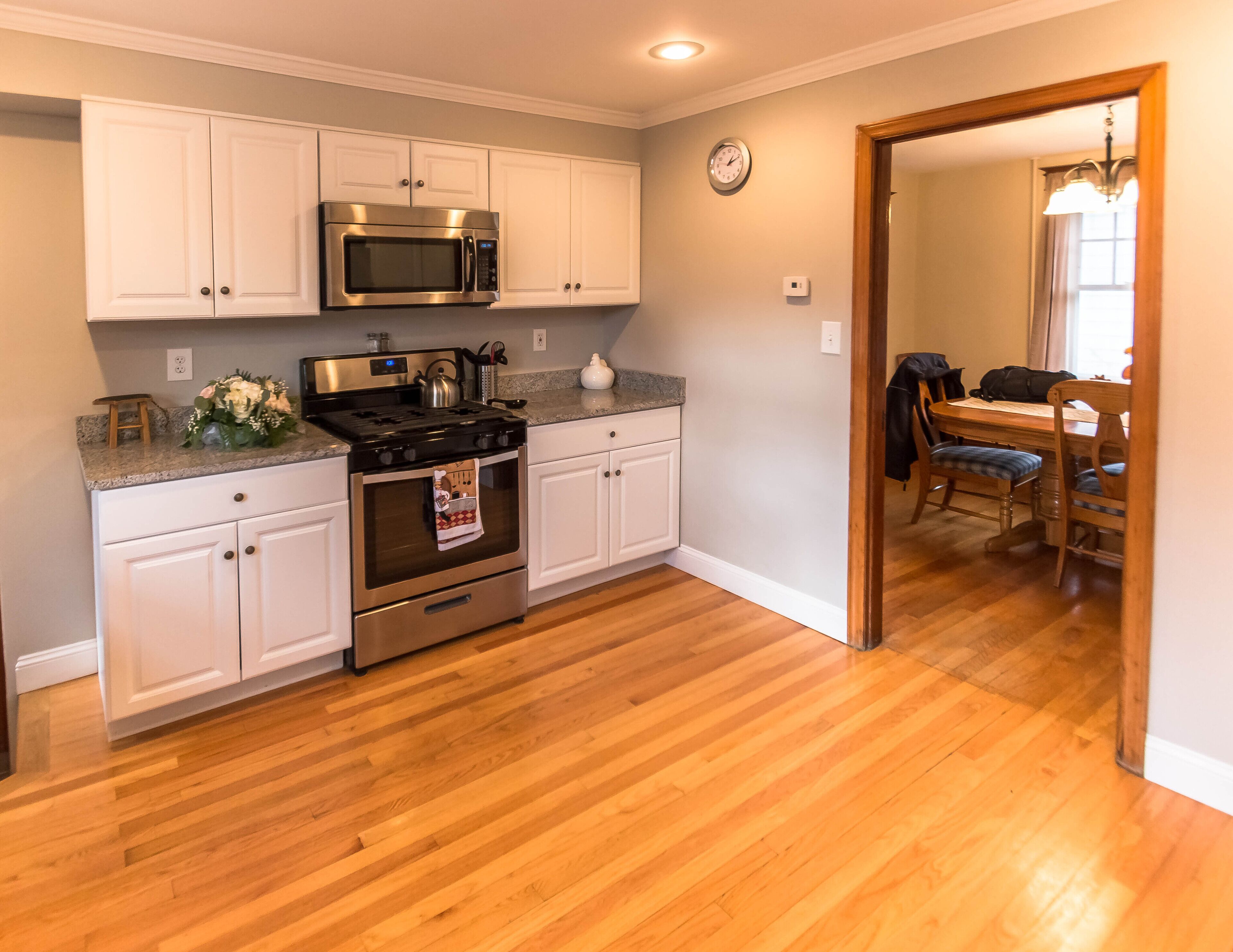 Charming 3 bedroom, 2 bathroom home in Saugerties recently renovated 