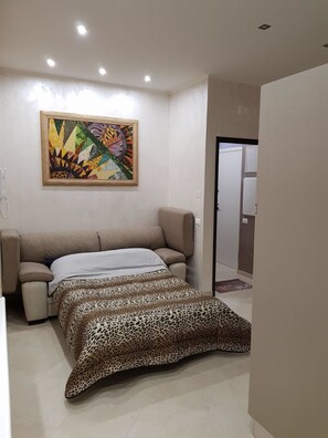 Deluxe Apartment, 1 Bedroom | Living area