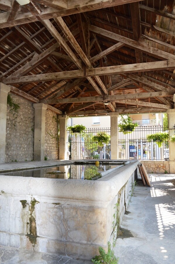 Property grounds - Sommelonge gîte near grignan with private pool (Donzère)