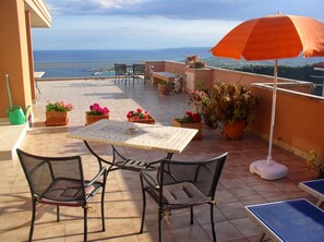 Outdoor dining - Residence Schuler - Apartment 'A' with sea-Etna view  (taormina)