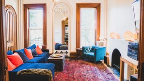 Living area - Magnificent Brooklyn Townhouse in Amazing Location (Brooklyn)