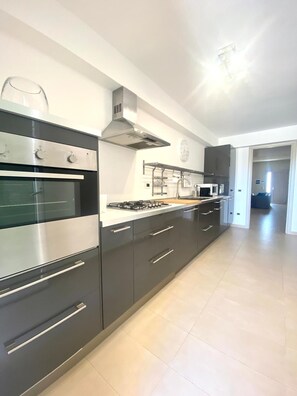 Fridge, microwave, oven, stovetop - Holiday home with garden near Balestrate Beach (balestrate)