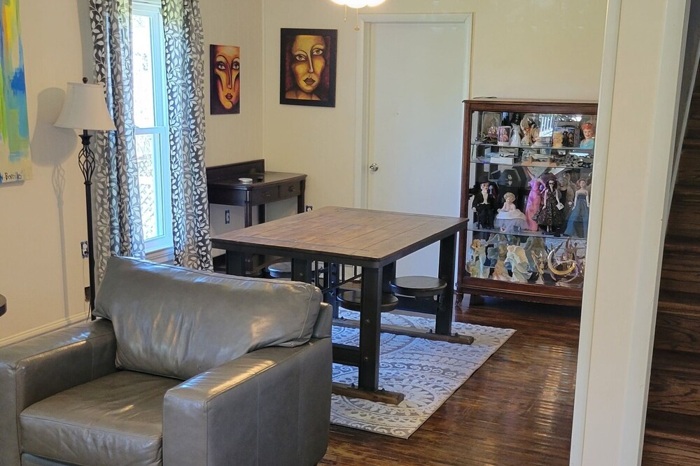 Charming 1890's Farmhouse on the Seneca lake wine trail