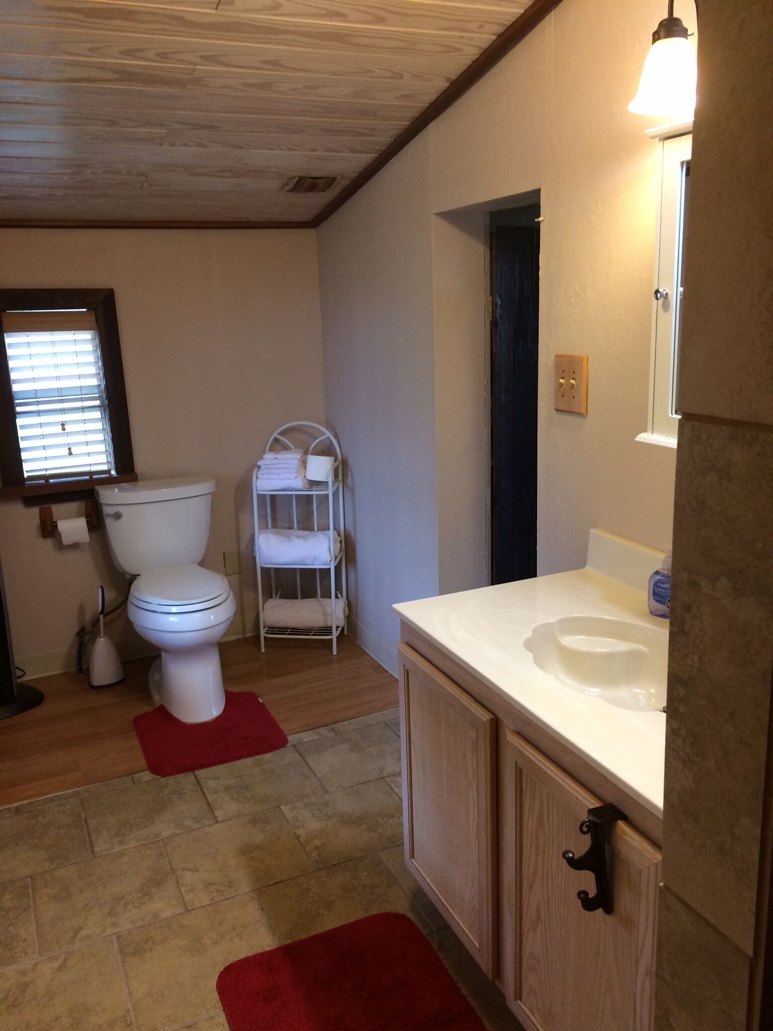 Pet Friendly Texas Hill Country Guesthouse On 12 Acres 1/1