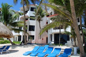 Property grounds - Akumal Paradise Private Studio - WiFi, Air Conditioning (Akumal, Riviera Maya)