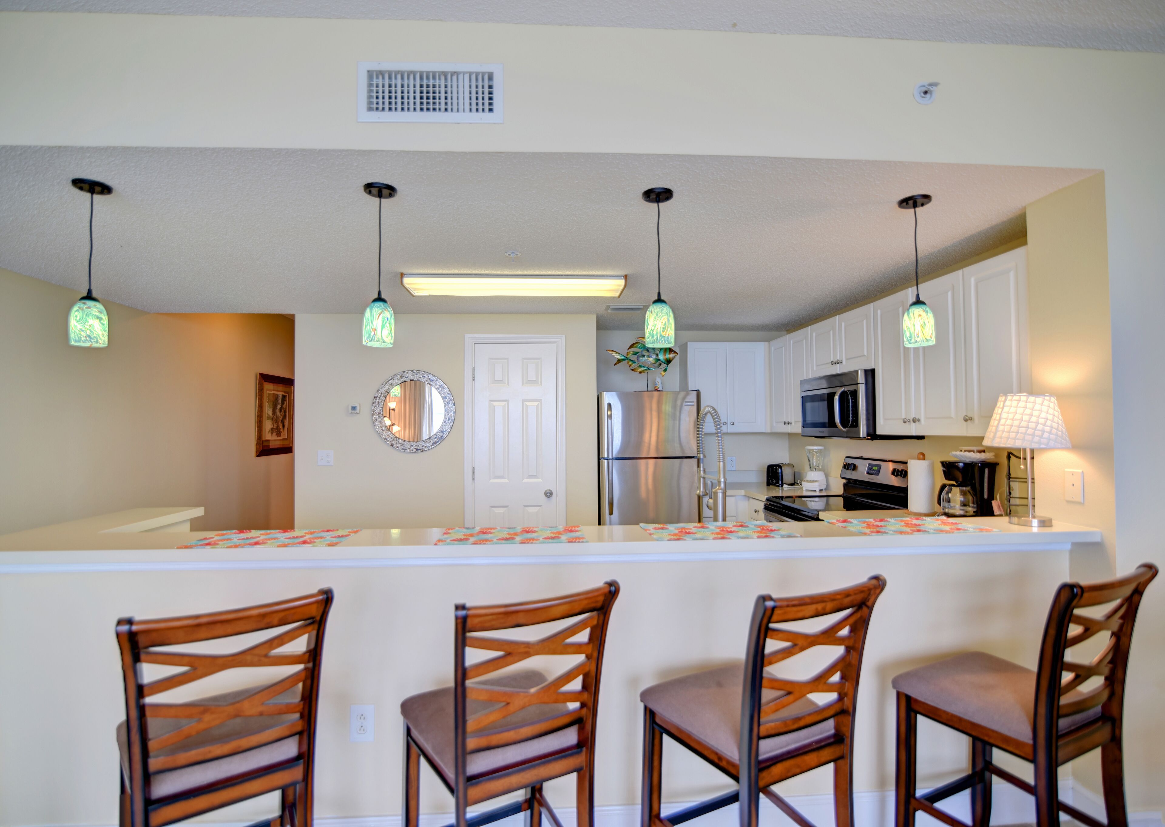 Beachfront Corner unit in Majestic-gorgeous beachfront balcony 8th floor