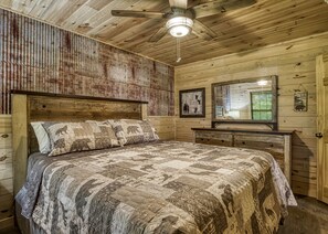 2 bedrooms, iron/ironing board, bed sheets - Secluded Chalet Access to Stocked Fishing Pond-Close to Pigeon Forge-Dog Friendly (Pigeon Forge)