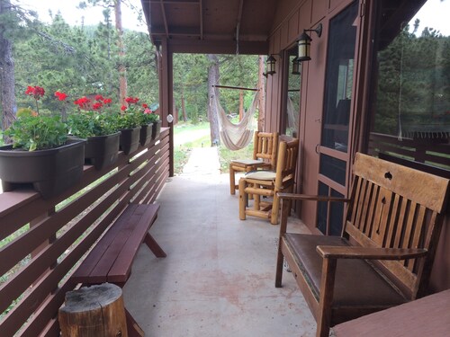 Cozy And Quiet Romantic Seclusion With Gorgeous Mountain Views