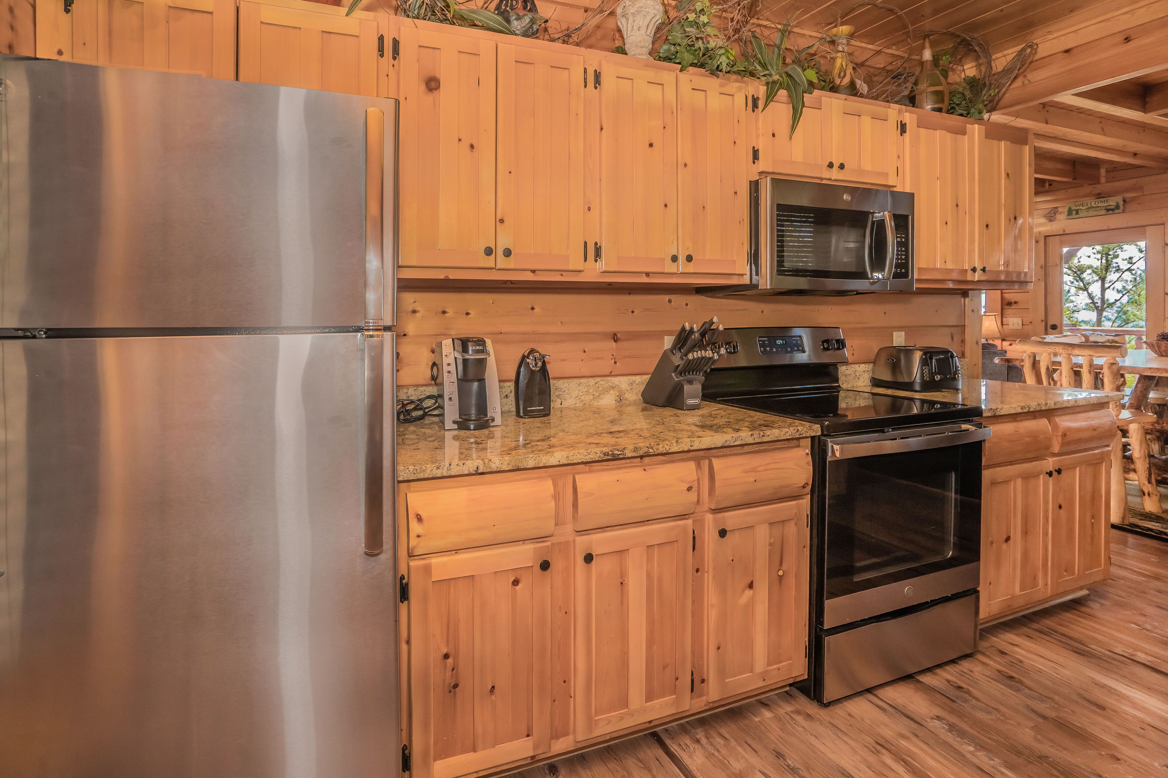 Paradise Point: Spectacular View, Pet Friendly, Top Amenities, Resort Pool! Near area Attractions!