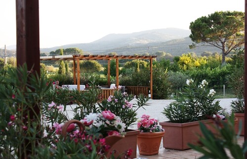 Luxuriöse Country Villa mit beheiztem Pool & professioneller Küche nähe Perugia