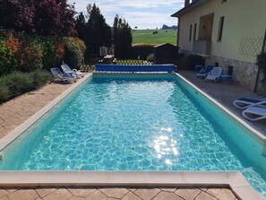 Piscine extérieure, piscine chauffée