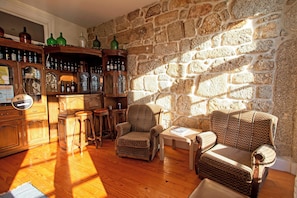 Bar (en la propiedad)