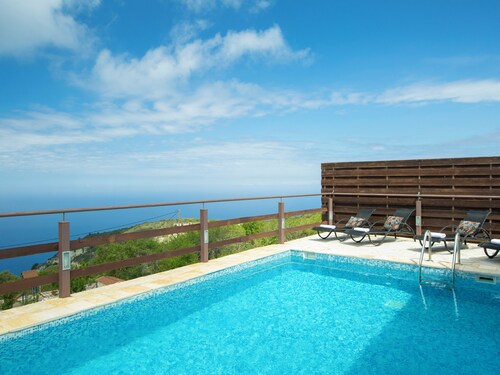 Family Cosy Villa Imera with breathtaking ionian sunset sea view!