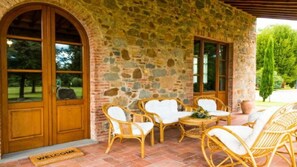 Terrace/patio - Agriturismo Borgo ai Lecci Charming Villa in Stone in the heart of Tuscany. (Orentano)