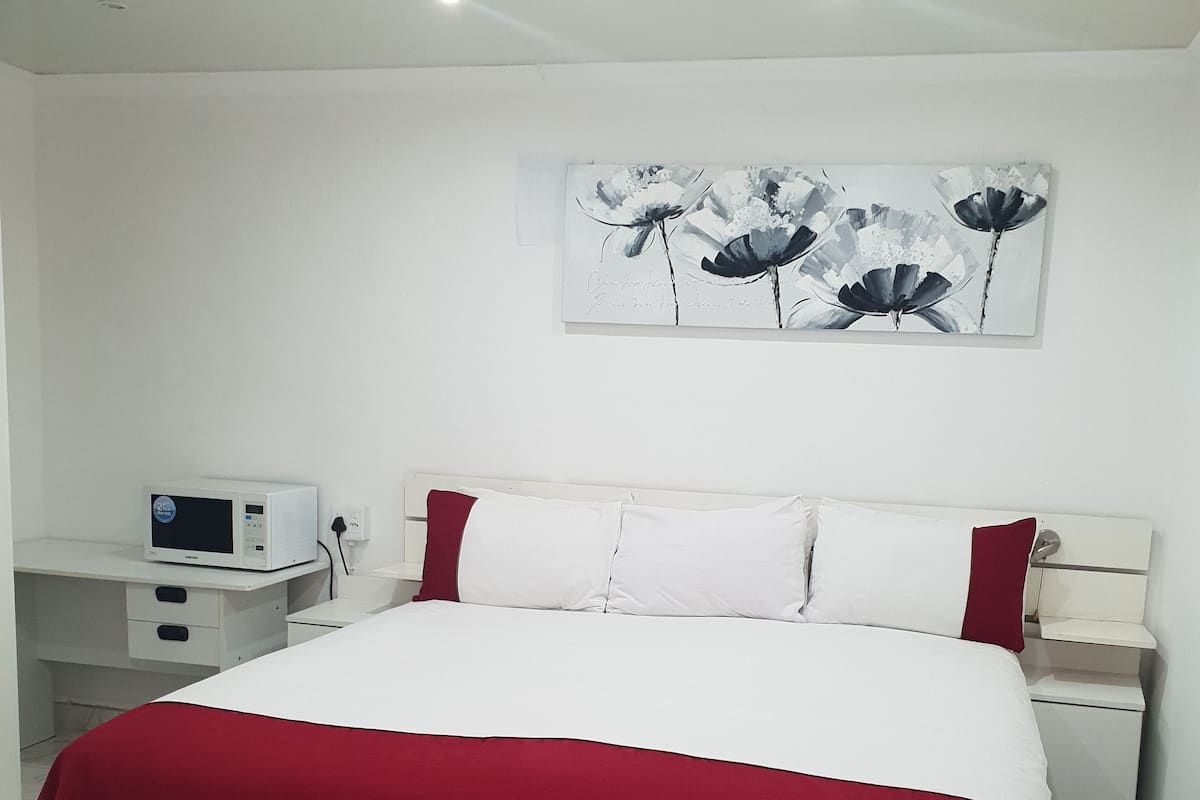 Room (7) | Premium bedding, Select Comfort beds, in-room safe, desk