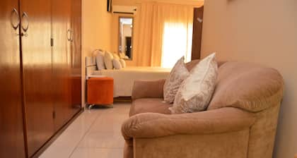 Iqhayiya Guest House