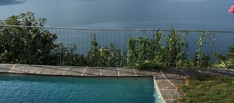 Luxury villa, panoramic view of Lake Maggiore, heated large pool, 2 PP