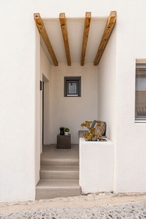 Double Deluxe Room with Side View | 露台/庭院