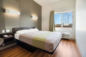 Meja, Wi-fi percuma, cadar katil 